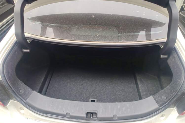 Used BYD Qin New Energy 2017 1.5T Luxury Model Trunk