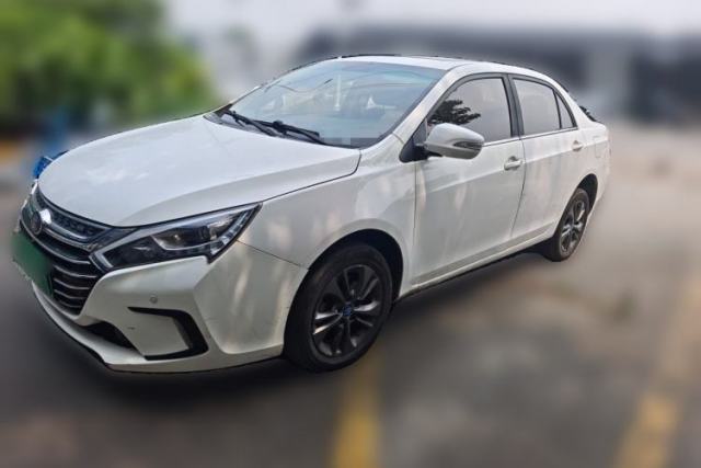 Ojetý BYD Qin New Energy 2017 1.5T Luxury Model