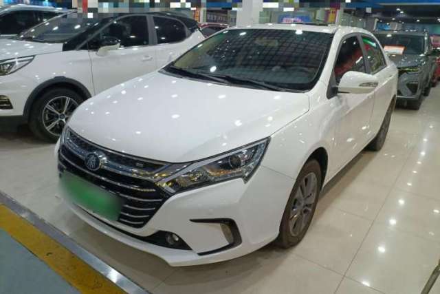 Ojetý BYD Qin New Energy 2017 1.5T Luxury Model