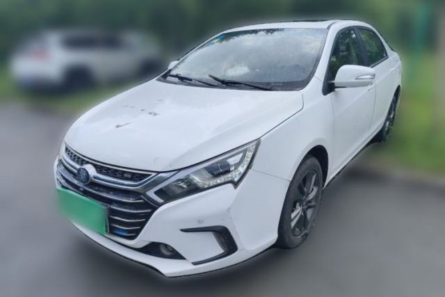 Ojetý BYD Qin New Energy 2017 1.5T Luxury Model