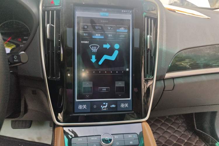 Used BYD Qin New Energy 2017 1.5T Luxury Model Audio And AC Panel