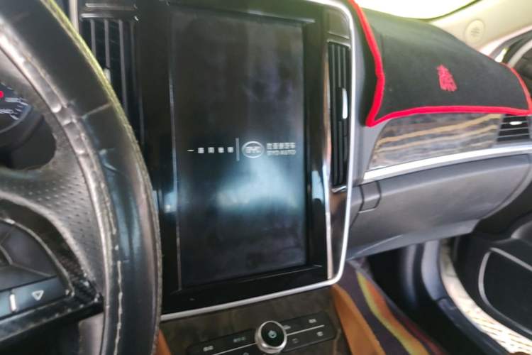 Used BYD Qin New Energy 2017 1.5T Luxury Model Audio And AC Panel