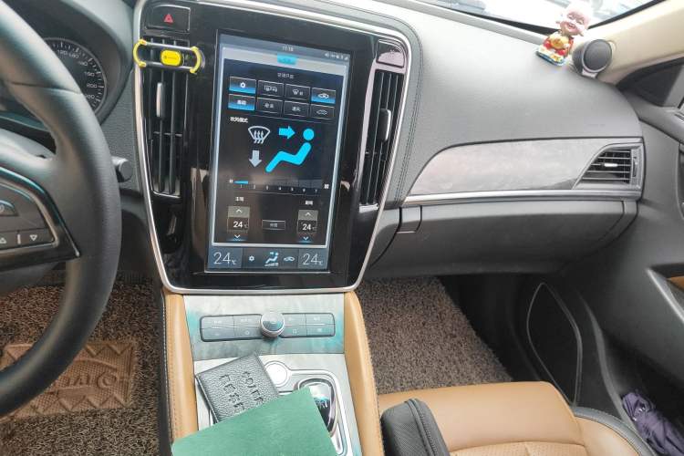 Used BYD Qin New Energy 2017 1.5T Luxury Model Audio And AC Panel
