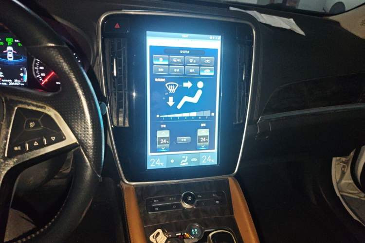 Used BYD Qin New Energy 2017 1.5T Luxury Model Audio And AC Panel