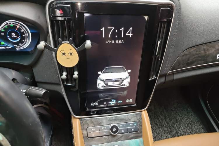 Used BYD Qin New Energy 2017 Qin 1.5T 100 Audio And AC Panel