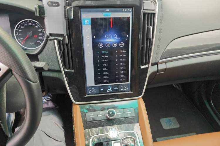 Used BYD Qin New Energy 2017 1.5T Luxury Model Audio And AC Panel