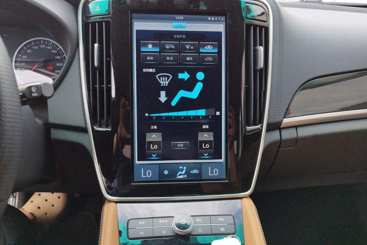Used BYD Qin New Energy 2017 1.5T Luxury Model Audio And AC Panel