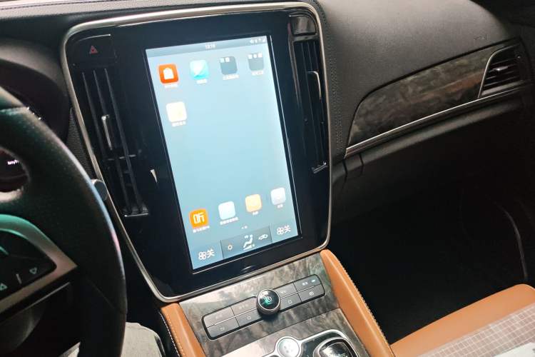 Used BYD Qin New Energy 2017 1.5T Luxury Model Audio And AC Panel