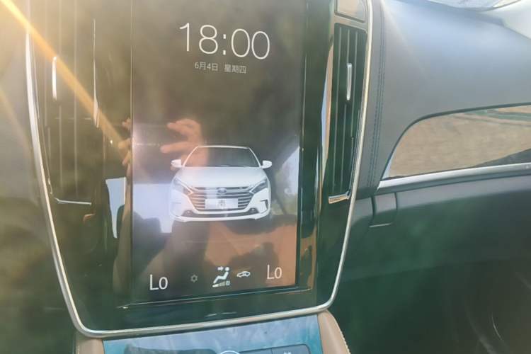 Used BYD Qin New Energy 2017 1.5T Luxury Model Audio And AC Panel