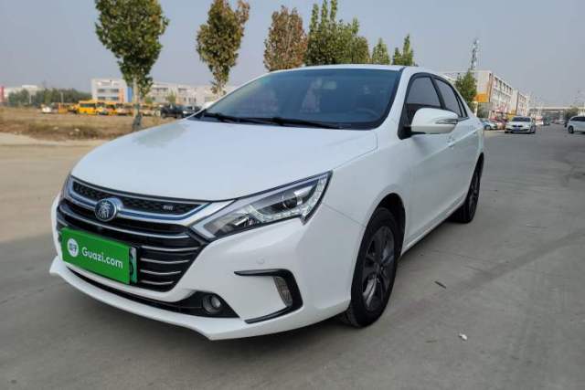 Ojetý BYD Qin New Energy 2017 1.5T Luxury Model