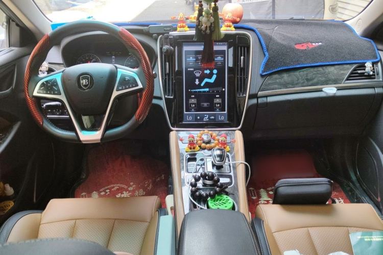 Used BYD Qin New Energy 2017 1.5T Luxury Model Center Console