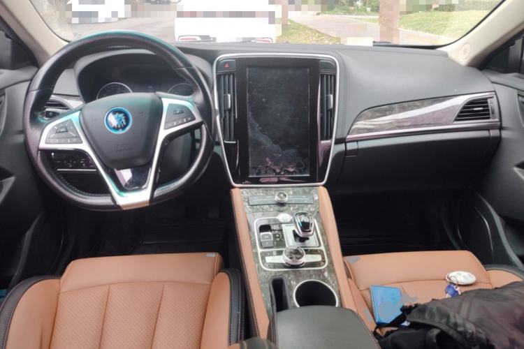 Used BYD Qin New Energy 2017 1.5T Luxury Model Center Console