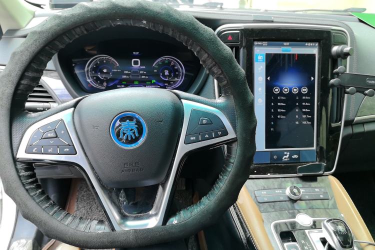 Used BYD Qin New Energy 2017 Qin 1.5T 100 Center Console