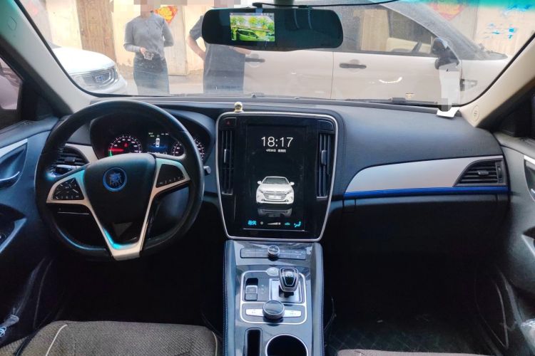 Used BYD Qin New Energy 2017 Qin 1.5T 100 Center Console