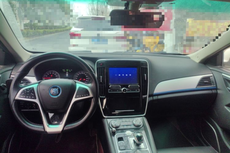 Used BYD Qin New Energy 2017 Qin 1.5T 100 Center Console
