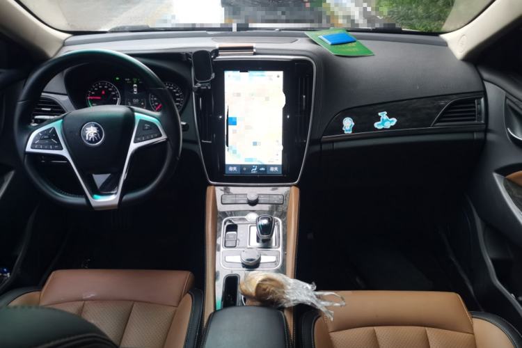Used BYD Qin New Energy 2017 1.5T Luxury Model Center Console