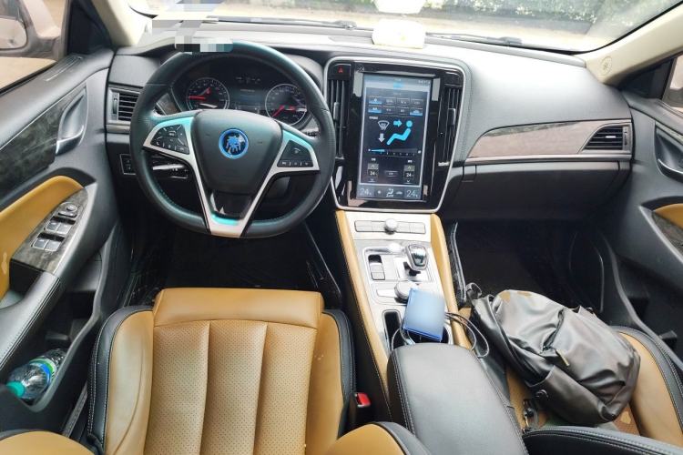 Used BYD Qin New Energy 2017 1.5T Luxury Model Center Console