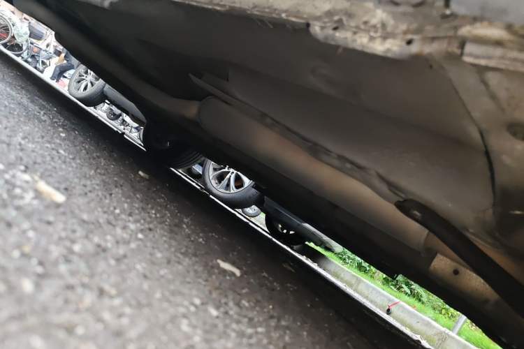 Used BYD Qin New Energy 2017 Qin 1.5T 100 Chassis Front Right