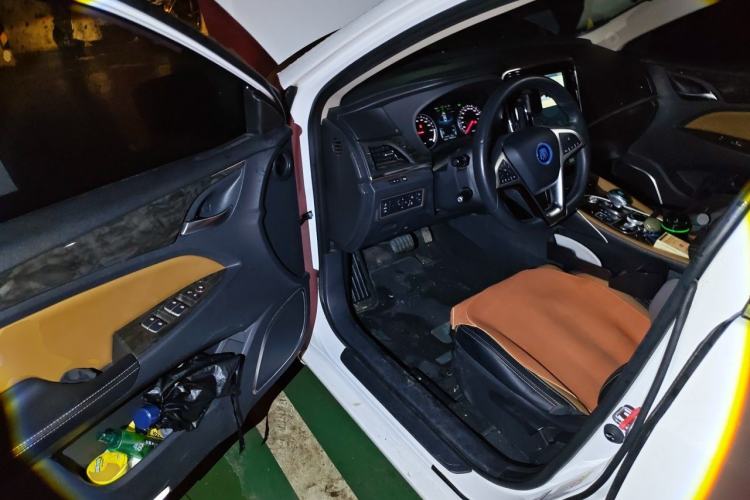 Used BYD Qin New Energy 2017 1.5T Luxury Model Driver Seat