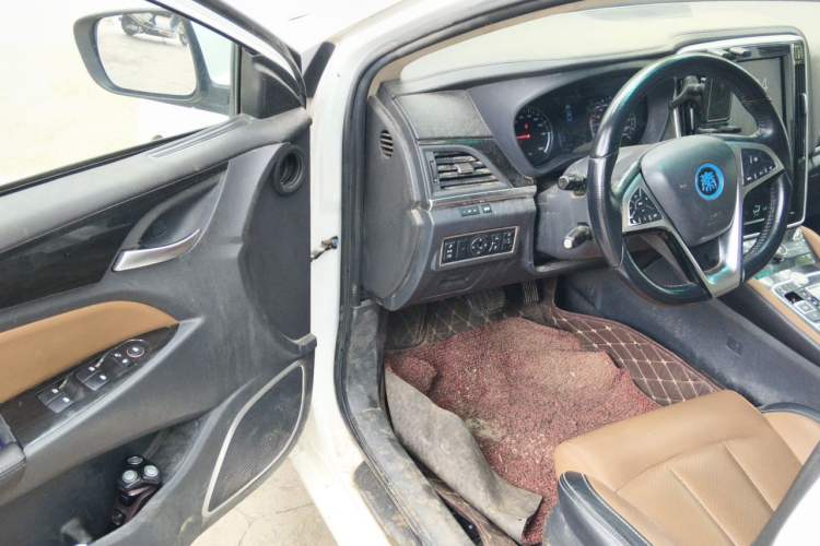 Used BYD Qin New Energy 2017 1.5T Luxury Model Driver Seat