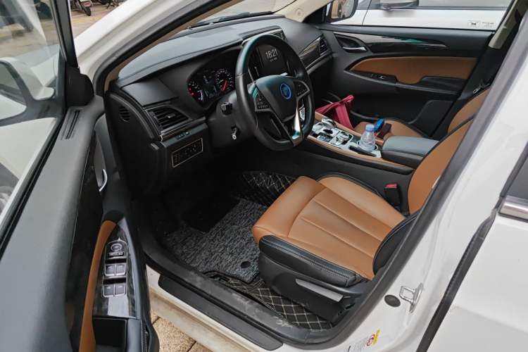 Used BYD Qin New Energy 2017 1.5T Luxury Model Driver Seat