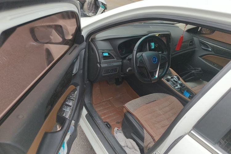 Used BYD Qin New Energy 2017 1.5T Luxury Model Driver Seat