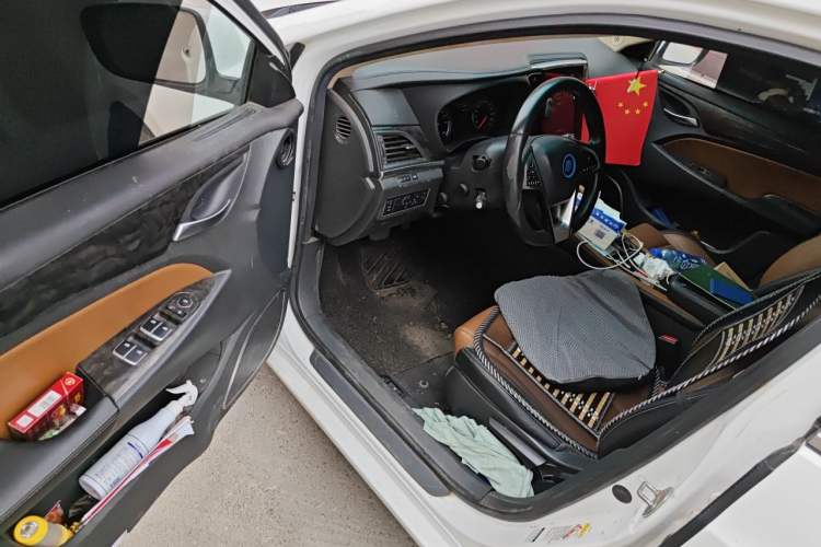 Used BYD Qin New Energy 2017 1.5T Luxury Model Driver Seat