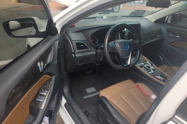 Used BYD Qin New Energy 2017 1.5T Luxury Model Driver Seat