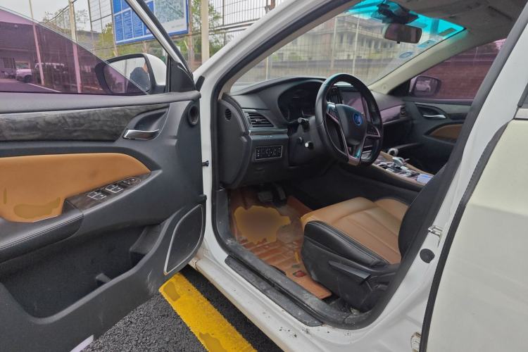 Used BYD Qin New Energy 2017 1.5T Luxury Model Driver Seat