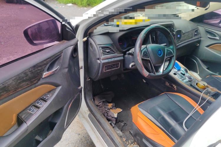 Used BYD Qin New Energy 2017 1.5T Luxury Model Driver Seat