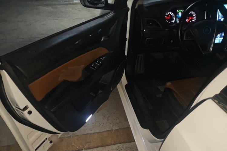 Used BYD Qin New Energy 2017 1.5T Luxury Model Driver Seat
