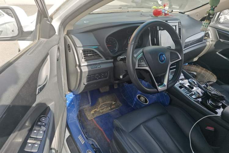 Used BYD Qin New Energy 2017 1.5T Luxury Model Driver Seat