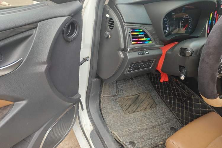 Used BYD Qin New Energy 2017 1.5T Luxury Model Driver Seat