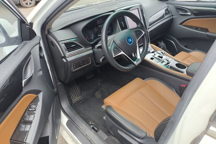 Used BYD Qin New Energy 2017 1.5T Luxury Model Driver Seat