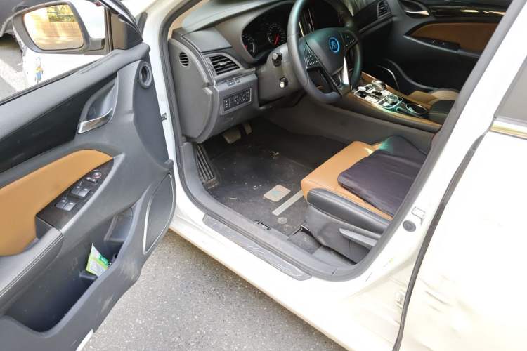 Used BYD Qin New Energy 2017 1.5T Luxury Model Driver Seat