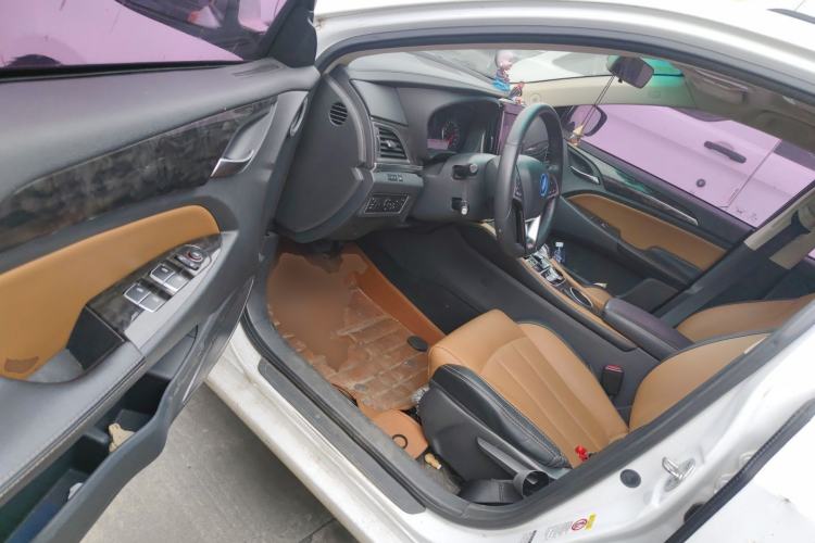 Used BYD Qin New Energy 2017 1.5T Luxury Model Driver Seat