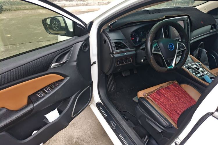 Used BYD Qin New Energy 2017 1.5T Luxury Model Driver Seat