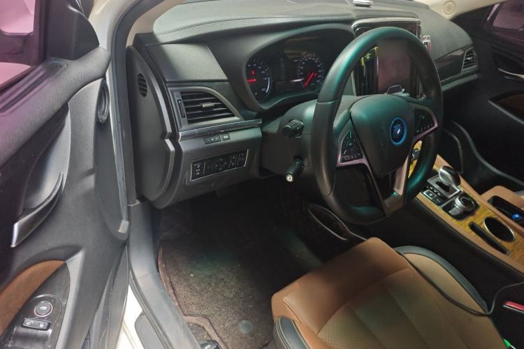 Used BYD Qin New Energy 2017 1.5T Luxury Model Driver Seat