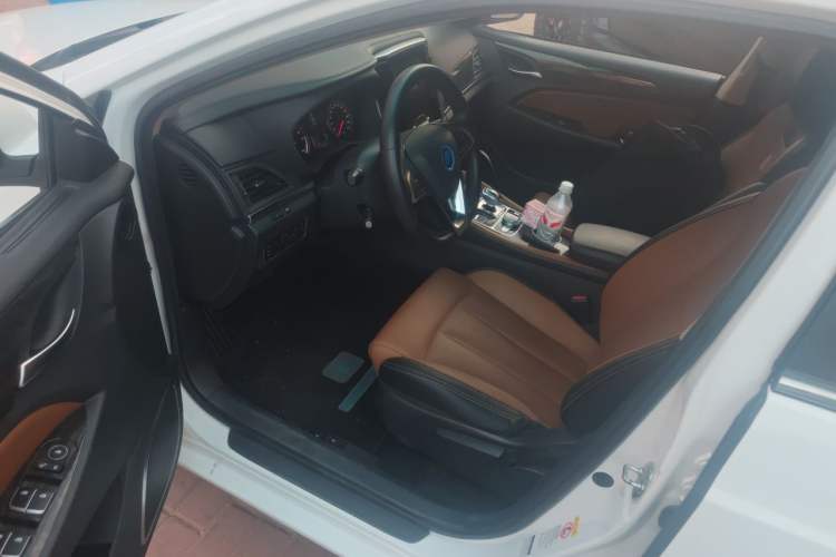 Used BYD Qin New Energy 2017 1.5T Luxury Model Driver Seat
