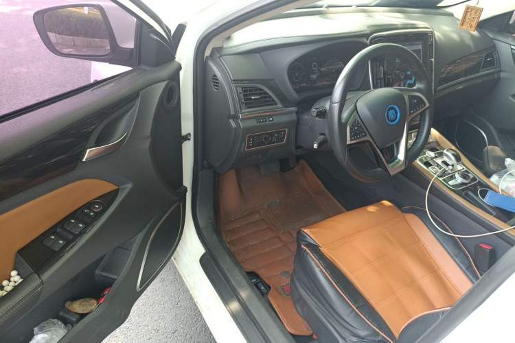 Used BYD Qin New Energy 2017 1.5T Luxury Model Driver Seat