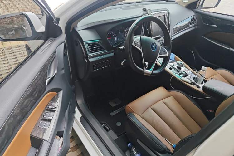 Used BYD Qin New Energy 2017 1.5T Luxury Model Driver Seat