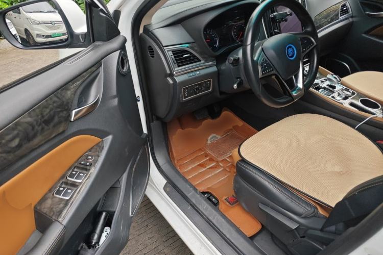 Used BYD Qin New Energy 2017 1.5T Luxury Model Driver Seat
