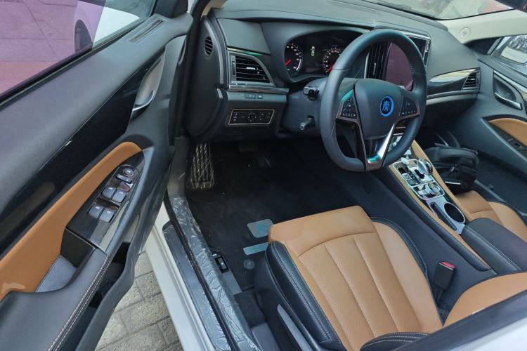 Used BYD Qin New Energy 2017 1.5T Luxury Model Driver Seat