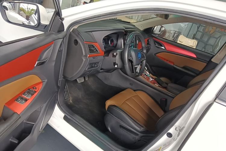 Used BYD Qin New Energy 2017 1.5T Luxury Model Driver Seat