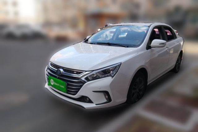Ojetý BYD Qin New Energy 2017 1.5T Luxury Model