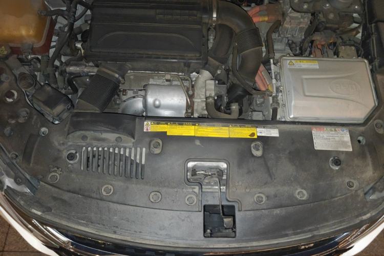 Used BYD Qin New Energy 2017 1.5T Luxury Model Engine Bay