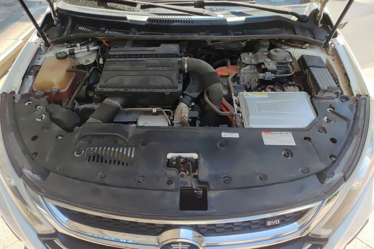 Used BYD Qin New Energy 2017 1.5T Luxury Model Engine Bay