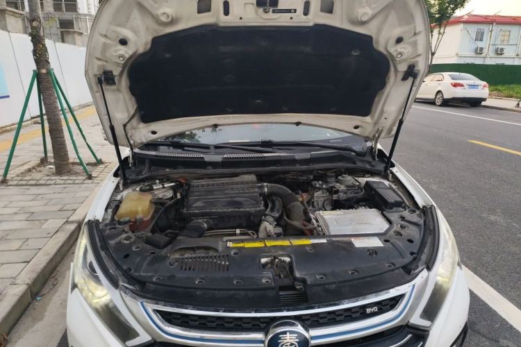 Used BYD Qin New Energy 2017 1.5T Luxury Model Engine Bay