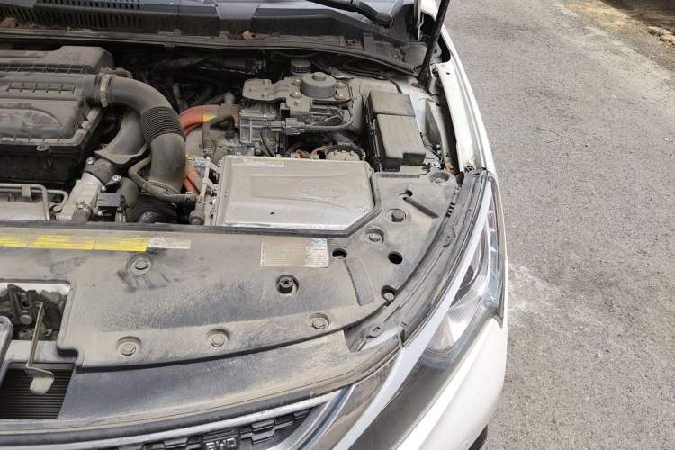 Used BYD Qin New Energy 2017 1.5T Luxury Model Engine Bay Left