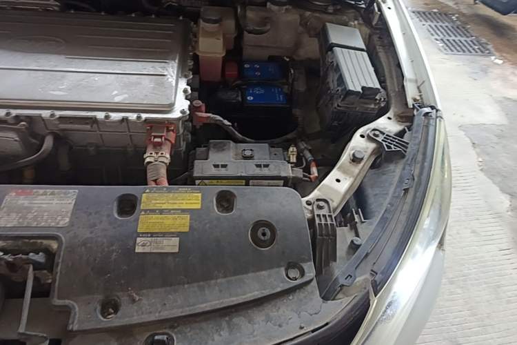 Used BYD Qin New Energy 2017 Qin EV300 Luxury Edition Engine Bay Left